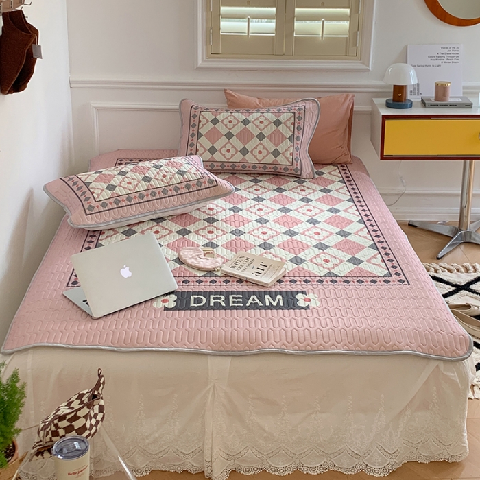 91家纺网 家纺一手货源 找家纺 昔可 2022新款大版印花乳胶凉席 粉幸运花