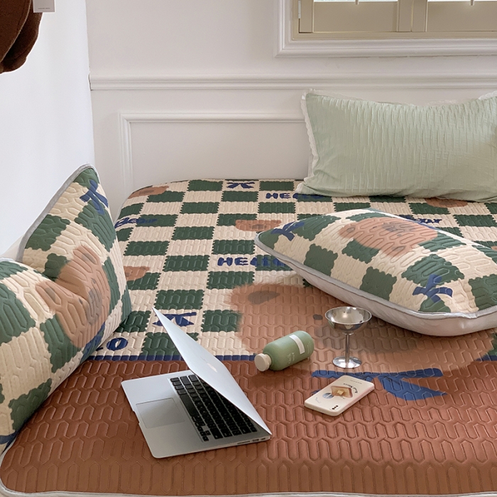 91家纺网 家纺一手货源 找家纺 昔可 2022新款大版印花乳胶凉席 格子咖熊