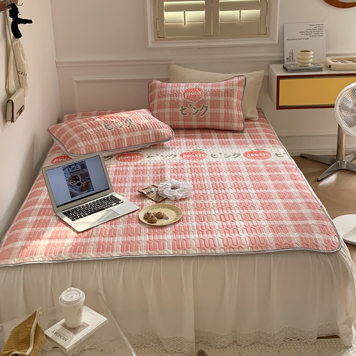 91家纺网 家纺一手货源 找家纺 昔可 2022新款大版印花乳胶凉席 格子蜜桃