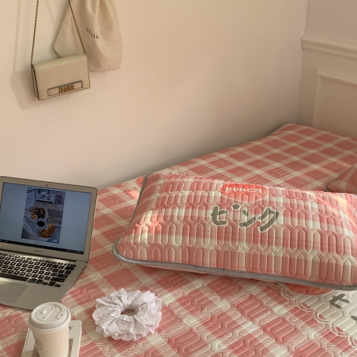 91家纺网 家纺一手货源 找家纺 昔可 2022新款大版印花乳胶凉席 格子蜜桃