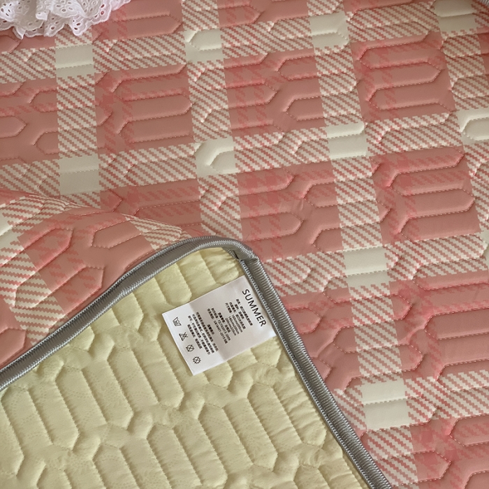 91家纺网 家纺一手货源 找家纺 昔可 2022新款大版印花乳胶凉席 格子蜜桃