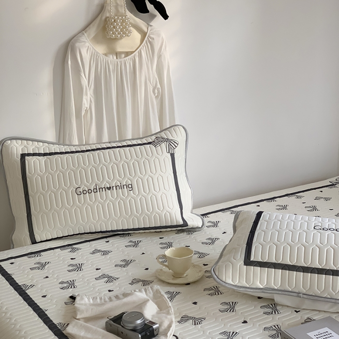 91家纺网 家纺一手货源 找家纺 昔可 2022新款大版印花乳胶凉席 赫本法式蝴蝶结