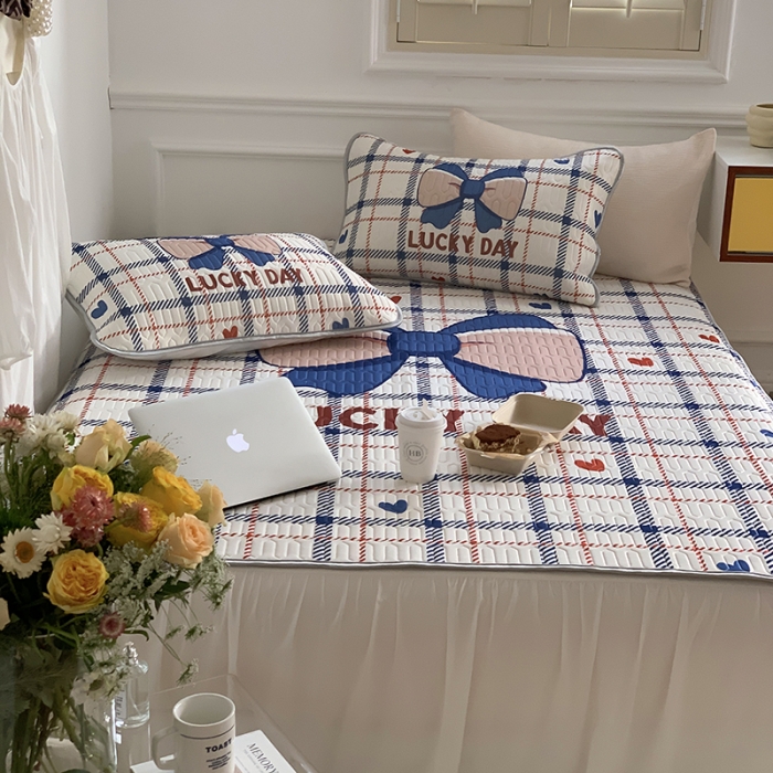 91家纺网 家纺一手货源 找家纺 昔可 2022新款大版印花乳胶凉席 克莱因蓝蝴蝶结