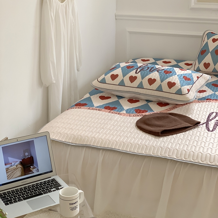 91家纺网 家纺一手货源 找家纺 昔可 2022新款大版印花乳胶凉席 拼接爱心