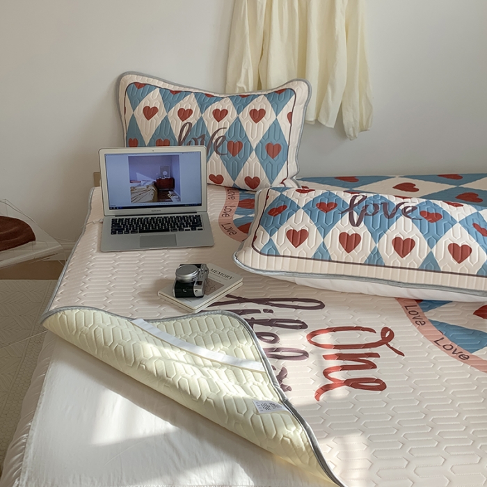 91家纺网 家纺一手货源 找家纺 昔可 2022新款大版印花乳胶凉席 拼接爱心