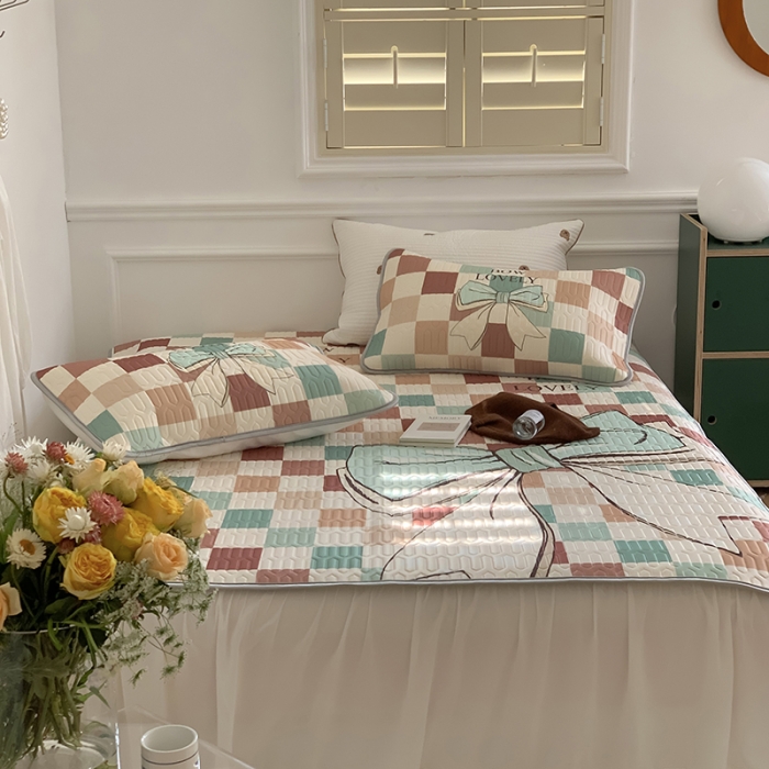 91家纺网 家纺一手货源 找家纺 昔可 2022新款大版印花乳胶凉席 棋盘蝴蝶结