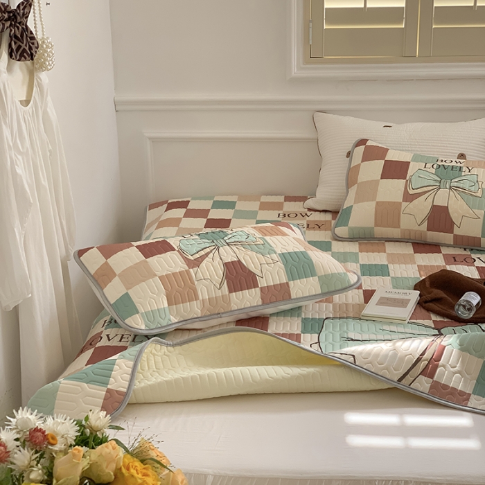 91家纺网 家纺一手货源 找家纺 昔可 2022新款大版印花乳胶凉席 棋盘蝴蝶结