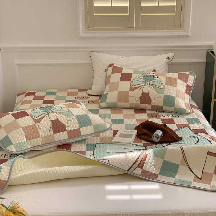 91家纺网 家纺一手货源 找家纺 昔可 2022新款大版印花乳胶凉席 棋盘蝴蝶结