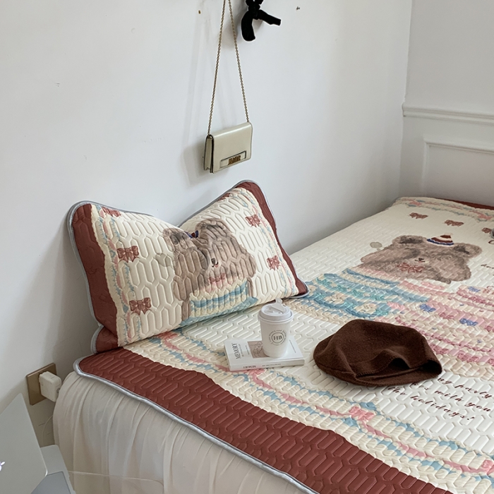 91家纺网 家纺一手货源 找家纺 昔可 2022新款大版印花乳胶凉席 生日熊宝