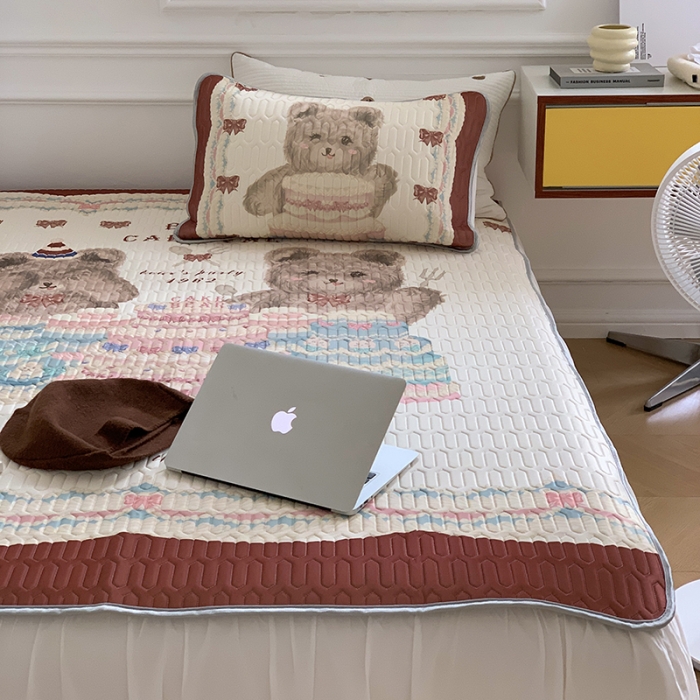 91家纺网 家纺一手货源 找家纺 昔可 2022新款大版印花乳胶凉席 生日熊宝