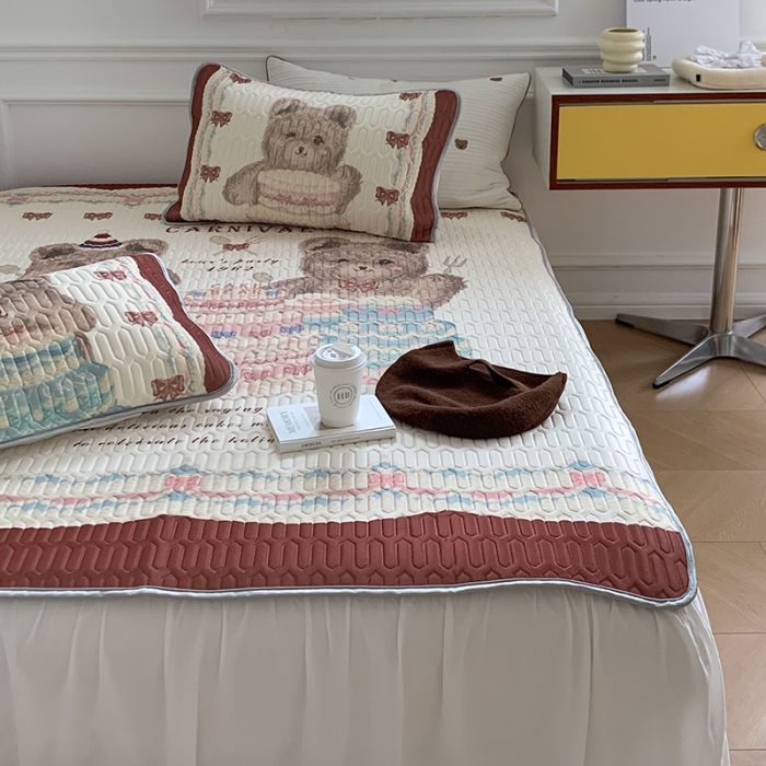 91家纺网 家纺一手货源 找家纺 昔可 2022新款大版印花乳胶凉席 生日熊宝