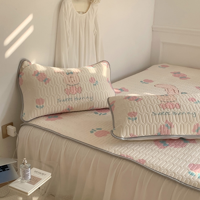 91家纺网 家纺一手货源 找家纺 昔可 2022新款大版印花乳胶凉席 兔兔糖