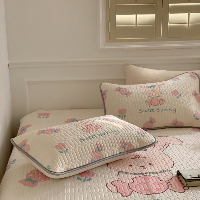 91家纺网 家纺一手货源 找家纺 昔可 2022新款大版印花乳胶凉席 兔兔糖