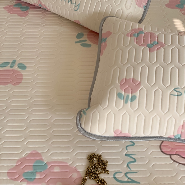 91家纺网 家纺一手货源 找家纺 昔可 2022新款大版印花乳胶凉席 兔兔糖