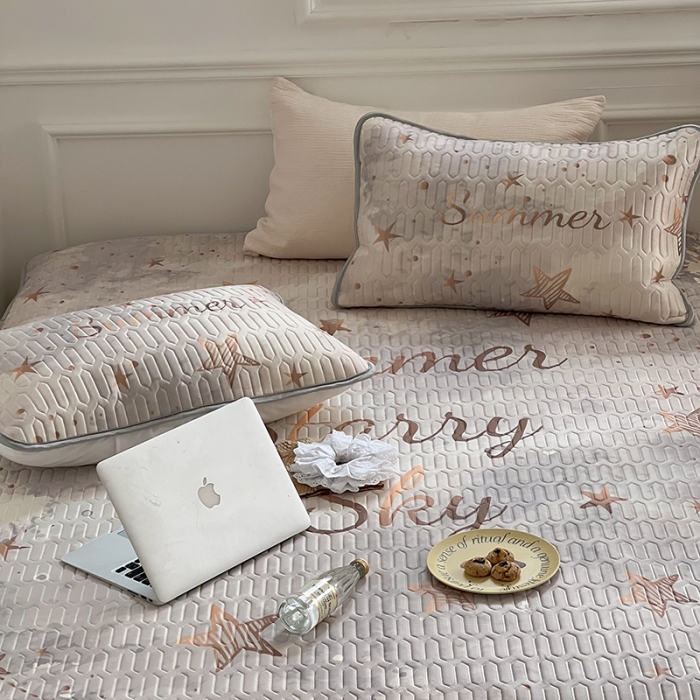 91家纺网 家纺一手货源 找家纺 昔可 2022新款大版印花乳胶凉席 晕染星星