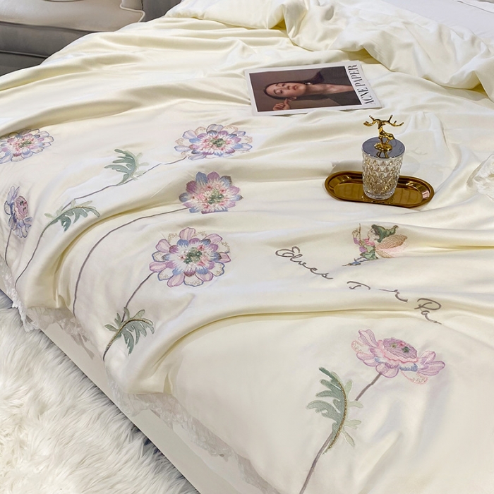 91家纺网 家纺一手货源 找家纺 吾秀 2022新款50S莱赛尔天丝刺绣夏被-花仙子 花仙子-米白