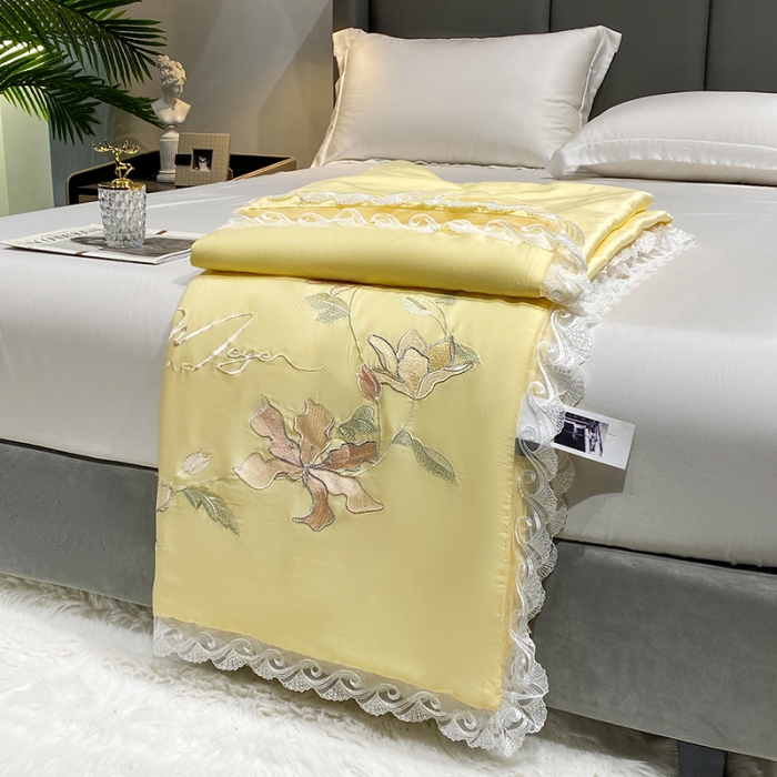 91家纺网 家纺一手货源 找家纺 （总）吾秀 2022新款莫代尔花边刺绣夏被-花意