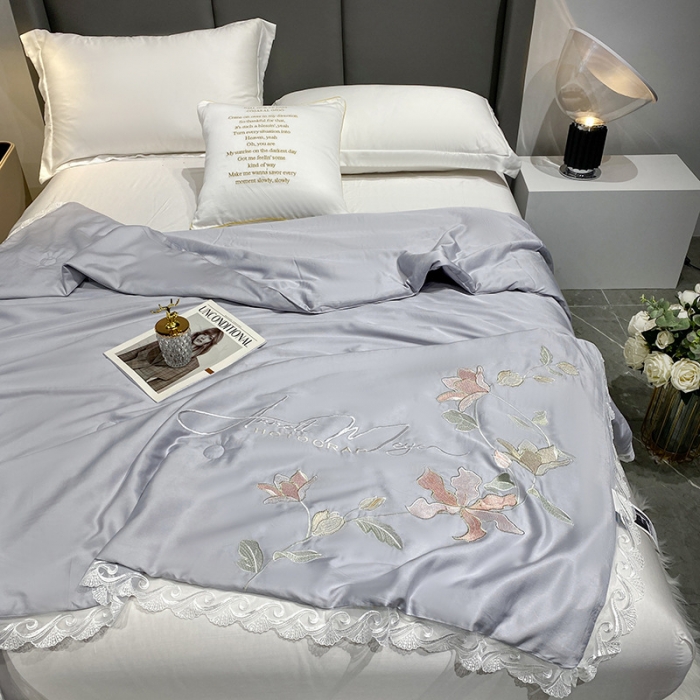 91家纺网 家纺一手货源 找家纺 吾秀 2022新款莫代尔花边刺绣夏被-花意 花意-灰