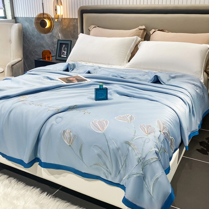 91家纺网 家纺一手货源 找家纺 吾秀 2022新款莫代尔重工刺绣夏被-郁金香 郁金香-浅兰