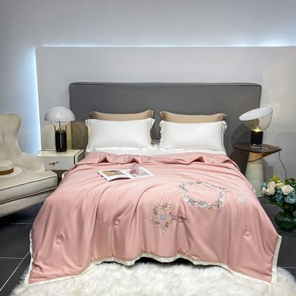 91家纺网 家纺一手货源 找家纺 （总）吾秀 2022新款柔赛丝刺绣夏被-洛丽丝