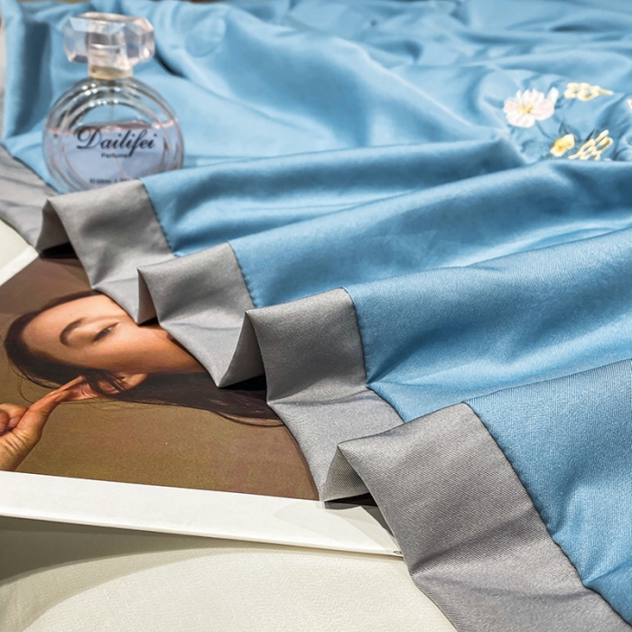 91家纺网 家纺一手货源 找家纺 吾秀 2022新款柔赛丝刺绣夏被-洛丽丝 洛丽丝-蓝