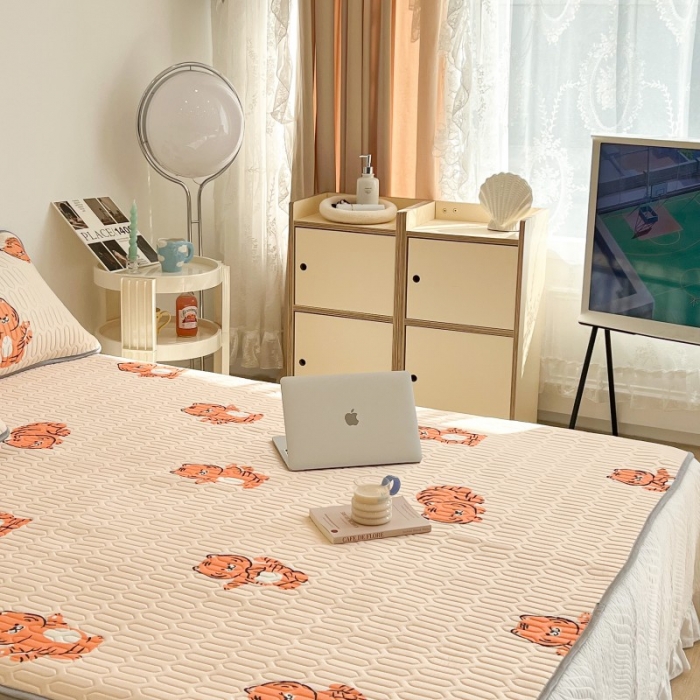 91家纺网 家纺一手货源 找家纺 昔可 2022新款圆网乳胶凉席 跳舞的顽皮虎