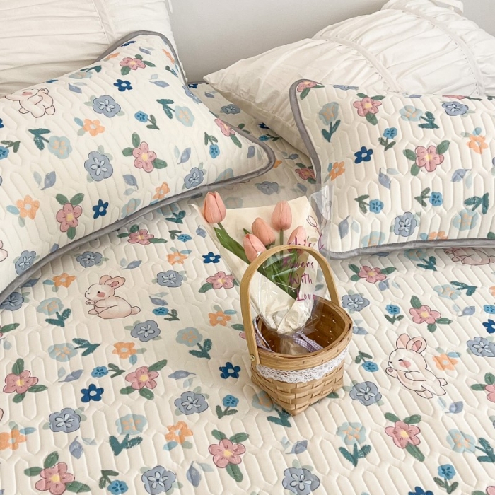 91家纺网 家纺一手货源 找家纺 昔可 2022新款圆网乳胶凉席 夏日碎花萌萌兔