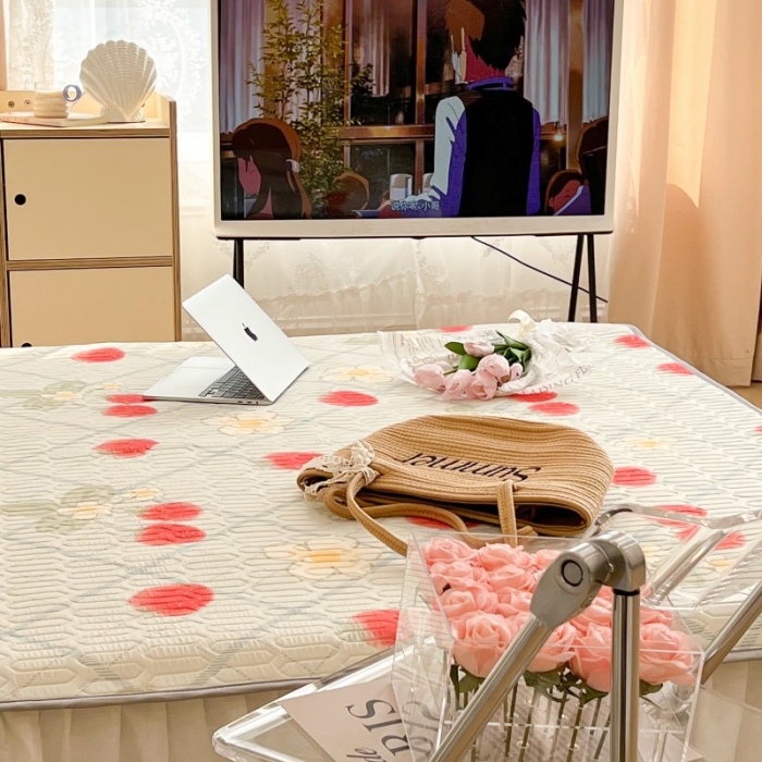 91家纺网 家纺一手货源 找家纺 昔可 2022新款圆网乳胶凉席 夏日小草莓