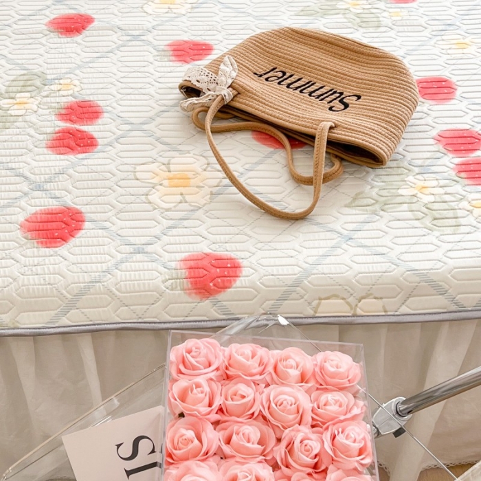 91家纺网 家纺一手货源 找家纺 昔可 2022新款圆网乳胶凉席 夏日小草莓