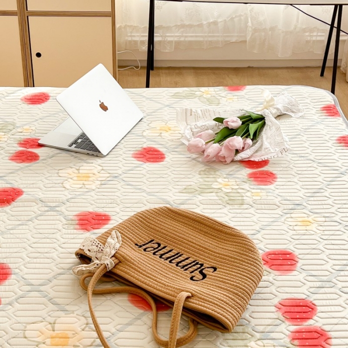 91家纺网 家纺一手货源 找家纺 昔可 2022新款圆网乳胶凉席 夏日小草莓