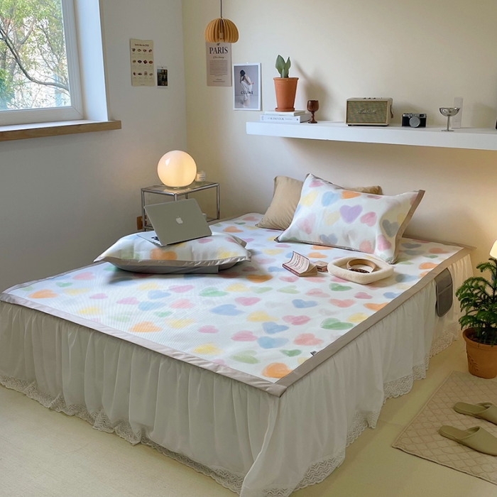 91家纺网 家纺一手货源 找家纺 昔可 2022新款900D数码印花冰藤养生席 彩色油画爱心