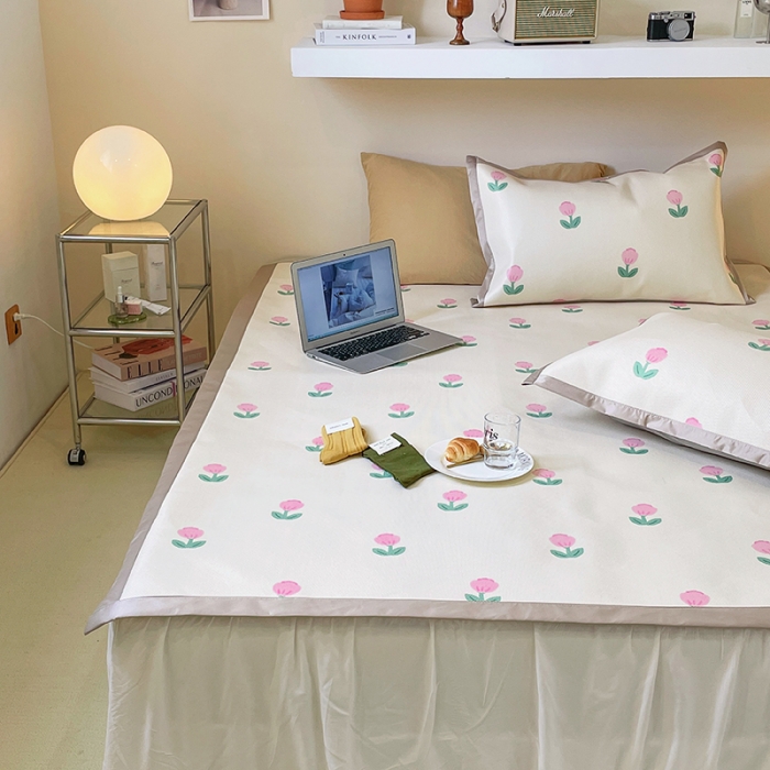 91家纺网 家纺一手货源 找家纺 昔可 2022新款900D数码印花冰藤养生席 粉嫩小郁金