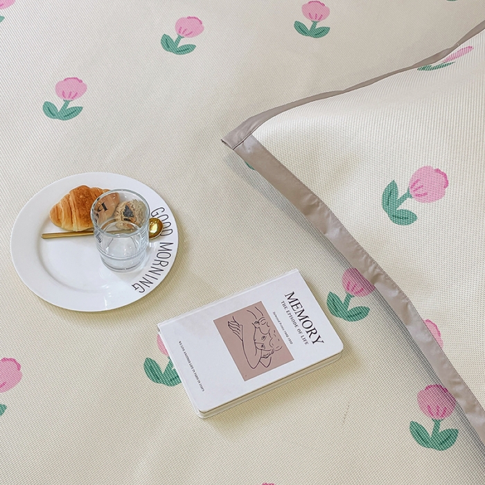 91家纺网 家纺一手货源 找家纺 昔可 2022新款900D数码印花冰藤养生席 粉嫩小郁金