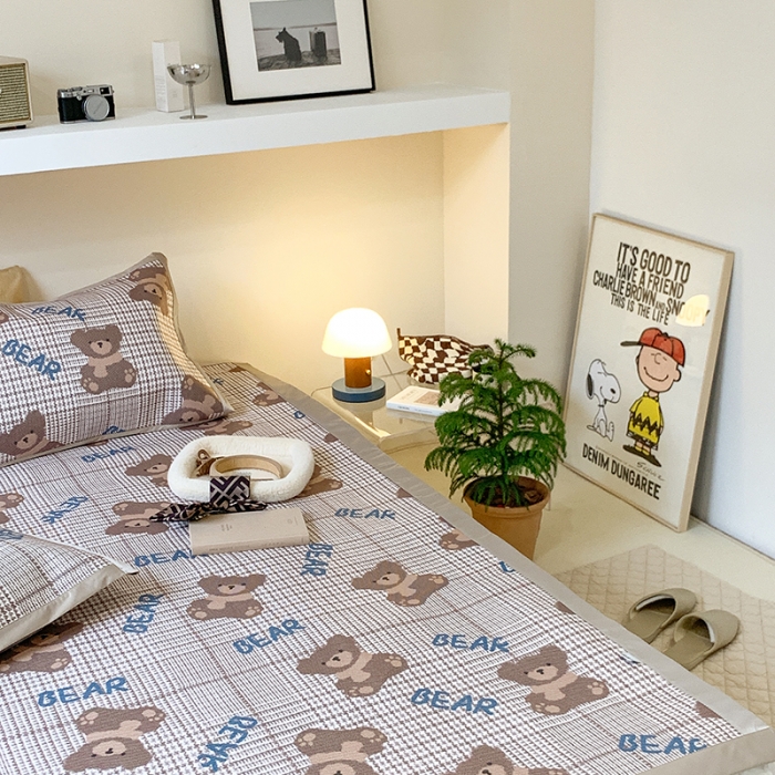 91家纺网 家纺一手货源 找家纺 昔可 2022新款900D数码印花冰藤养生席 格纹熊