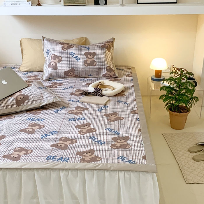 91家纺网 家纺一手货源 找家纺 昔可 2022新款900D数码印花冰藤养生席 格纹熊