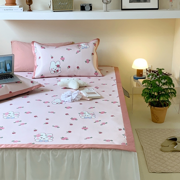 91家纺网 家纺一手货源 找家纺 昔可 2022新款900D数码印花冰藤养生席 玫瑰兔