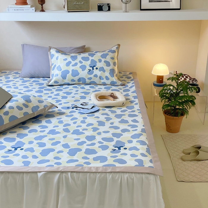 91家纺网 家纺一手货源 找家纺 昔可 2022新款900D数码印花冰藤养生席 奶牛笑脸