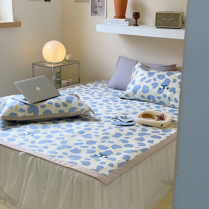 91家纺网 家纺一手货源 找家纺 昔可 2022新款900D数码印花冰藤养生席 奶牛笑脸