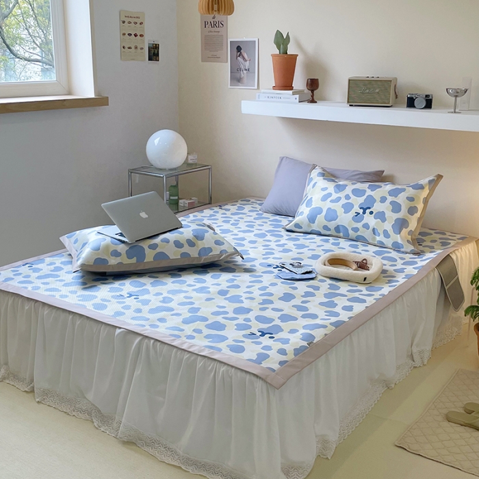 91家纺网 家纺一手货源 找家纺 昔可 2022新款900D数码印花冰藤养生席 奶牛笑脸