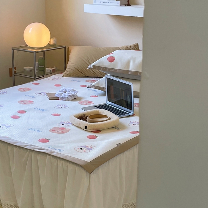 91家纺网 家纺一手货源 找家纺 昔可 2022新款900D数码印花冰藤养生席 苹果兔