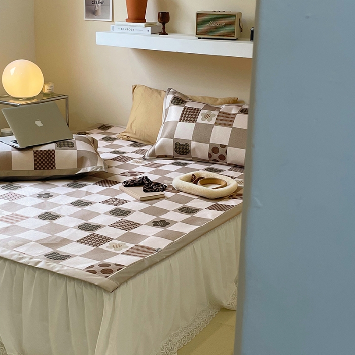 91家纺网 家纺一手货源 找家纺 昔可 2022新款900D数码印花冰藤养生席 棋盘熊