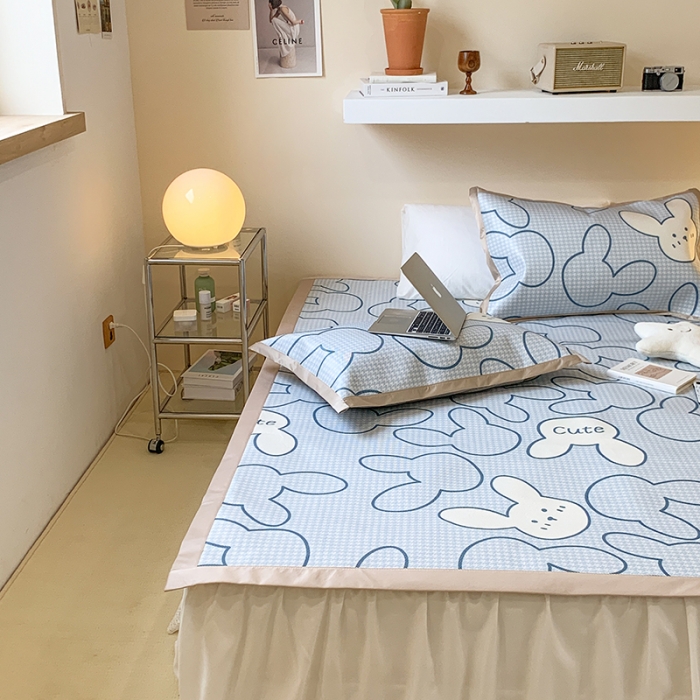 91家纺网 家纺一手货源 找家纺 昔可 2022新款900D数码印花冰藤养生席 千鸟格兔