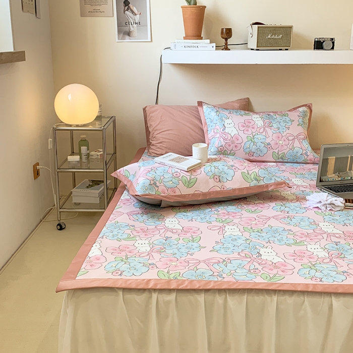 91家纺网 家纺一手货源 找家纺 昔可 2022新款900D数码印花冰藤养生席 樱花兔