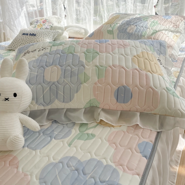 91家纺网 家纺一手货源 找家纺 慕尚 2022新款凉感丝床裙款乳胶凉席 初见