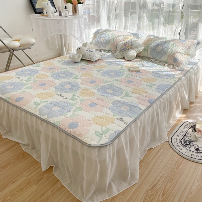 91家纺网 家纺一手货源 找家纺 慕尚 2022新款凉感丝床裙款乳胶凉席 初见