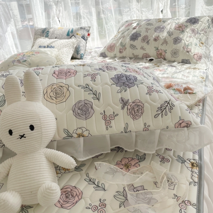 91家纺网 家纺一手货源 找家纺 慕尚 2022新款凉感丝床裙款乳胶凉席 花意