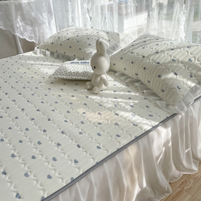 91家纺网 家纺一手货源 找家纺 慕尚 2022新款凉感丝床裙款乳胶凉席 浓浓爱