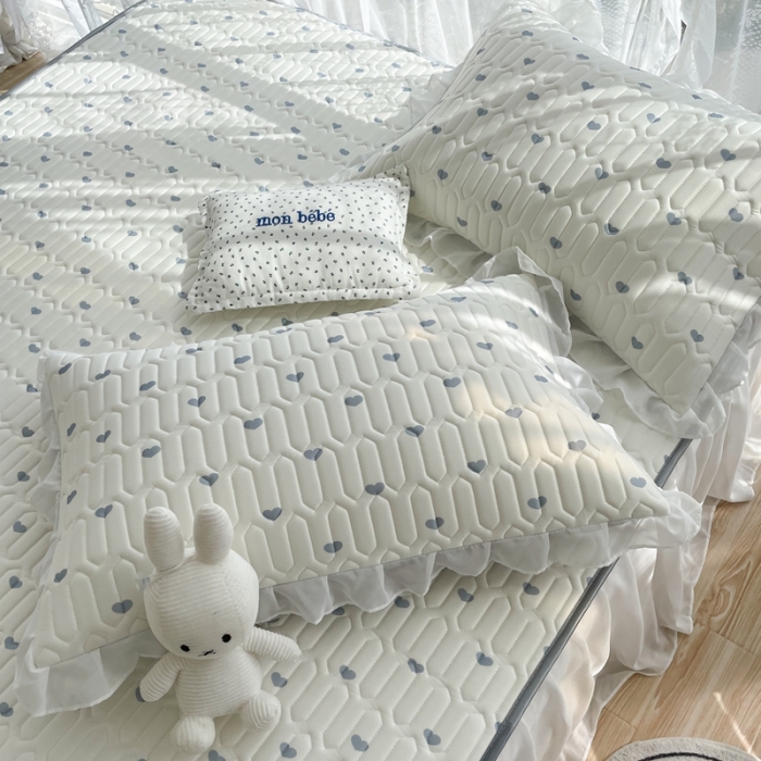 91家纺网 家纺一手货源 找家纺 慕尚 2022新款凉感丝床裙款乳胶凉席 浓浓爱