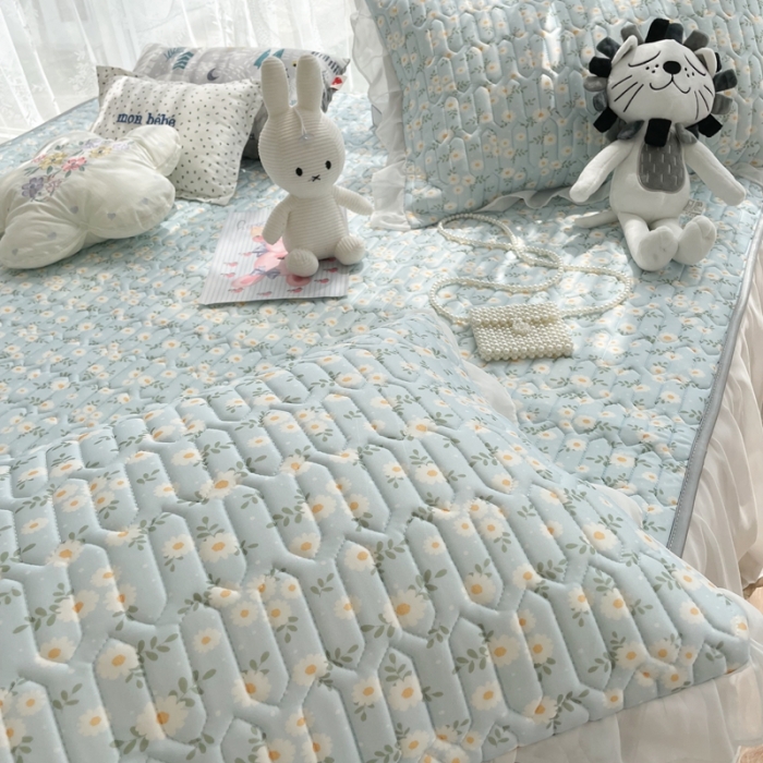 91家纺网 家纺一手货源 找家纺 慕尚 2022新款凉感丝床裙款乳胶凉席 小雏菊