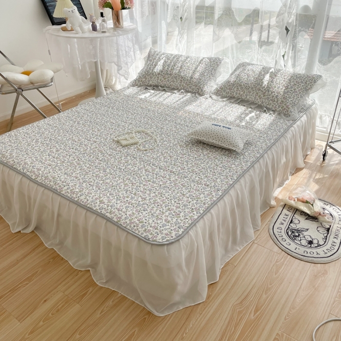 91家纺网 家纺一手货源 找家纺 慕尚 2022新款凉感丝床裙款乳胶凉席 小碎花